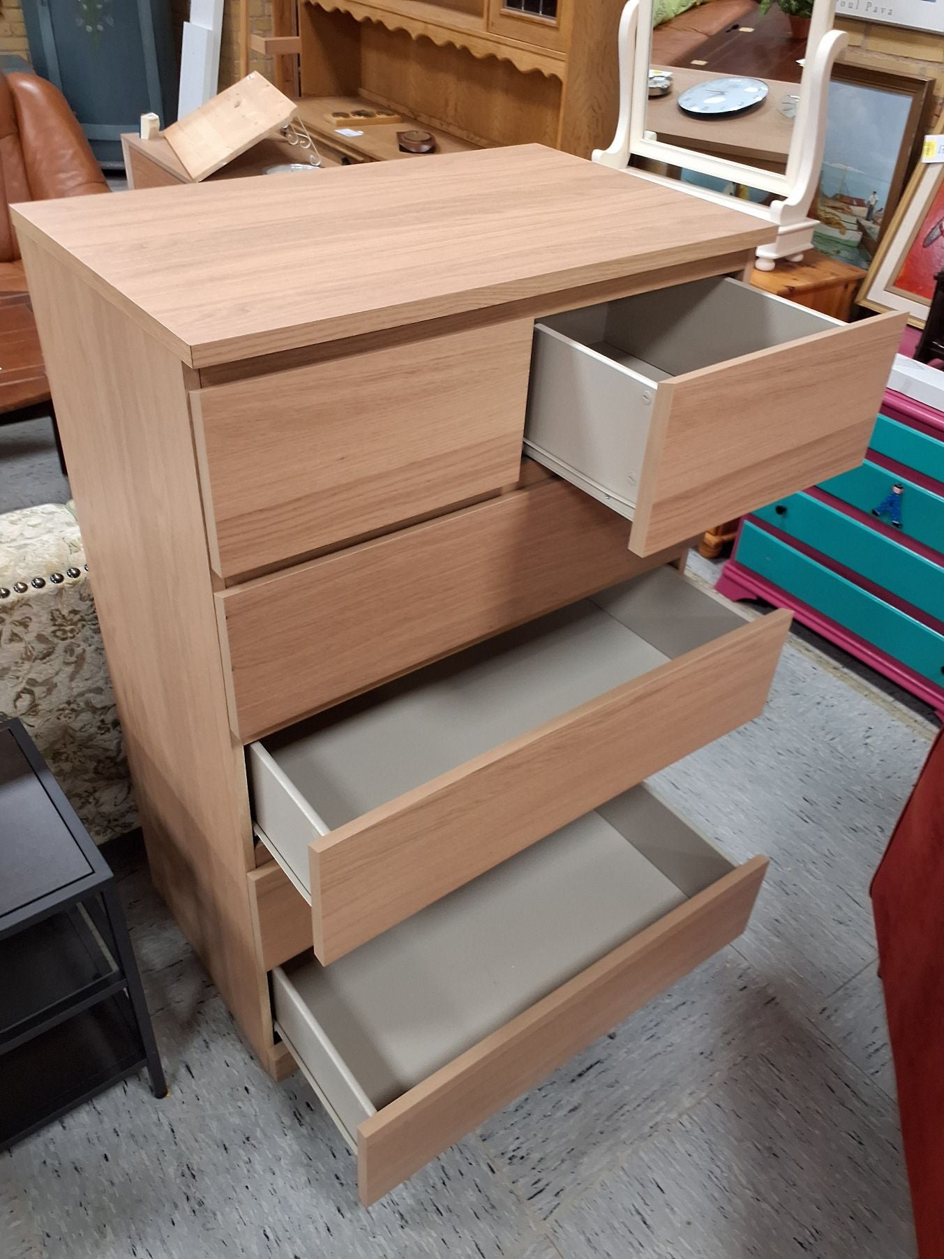 Stor kommode 6 skuffer